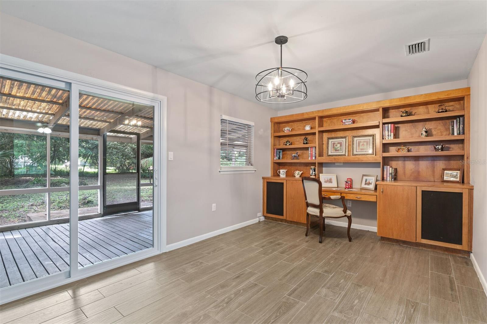 Image 9 of 27 For 4721 47th Way