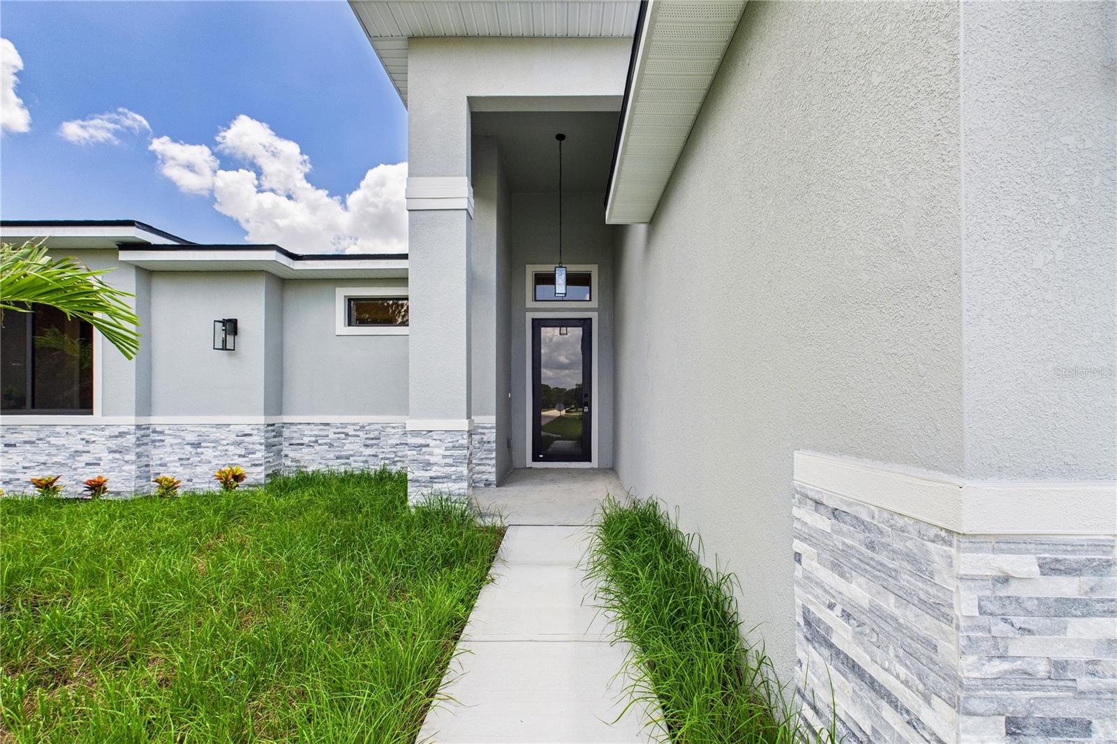 Image 3 of 54 For 797 Tejon Avenue Sw