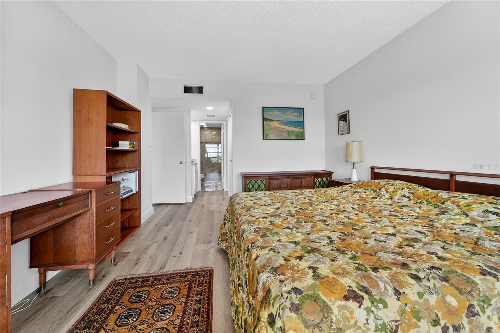 Image 14 of 36 For 10777 Sample Road 1212