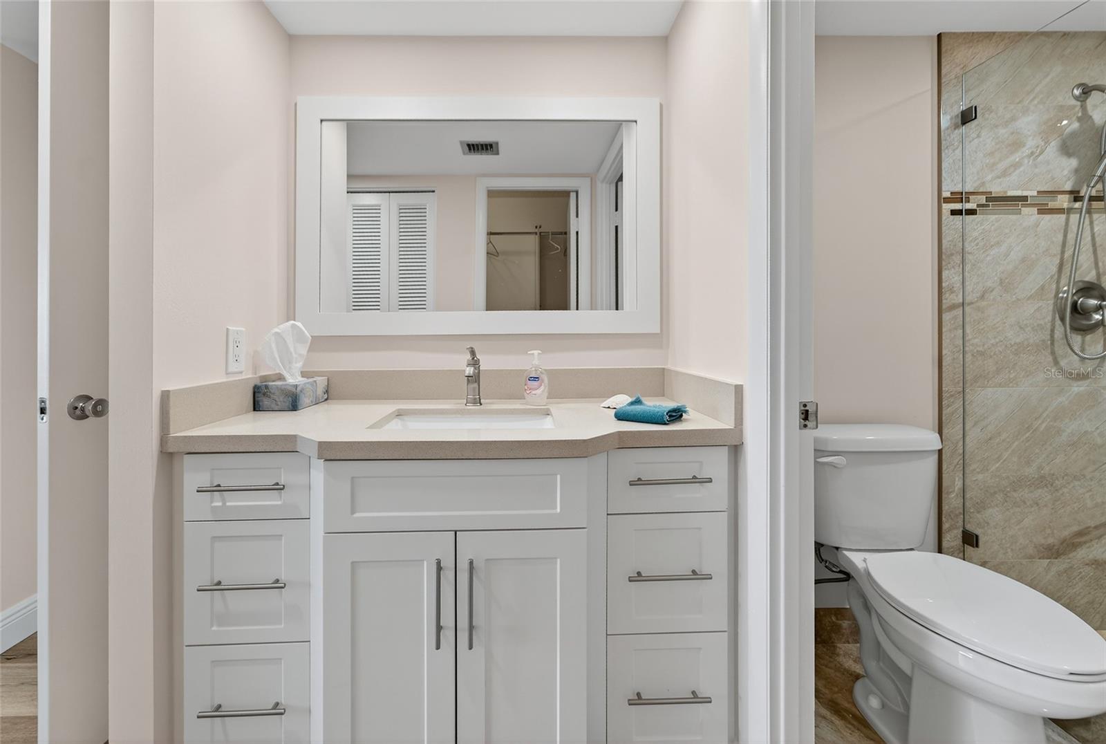 Image 17 of 36 For 10777 Sample Road 1212