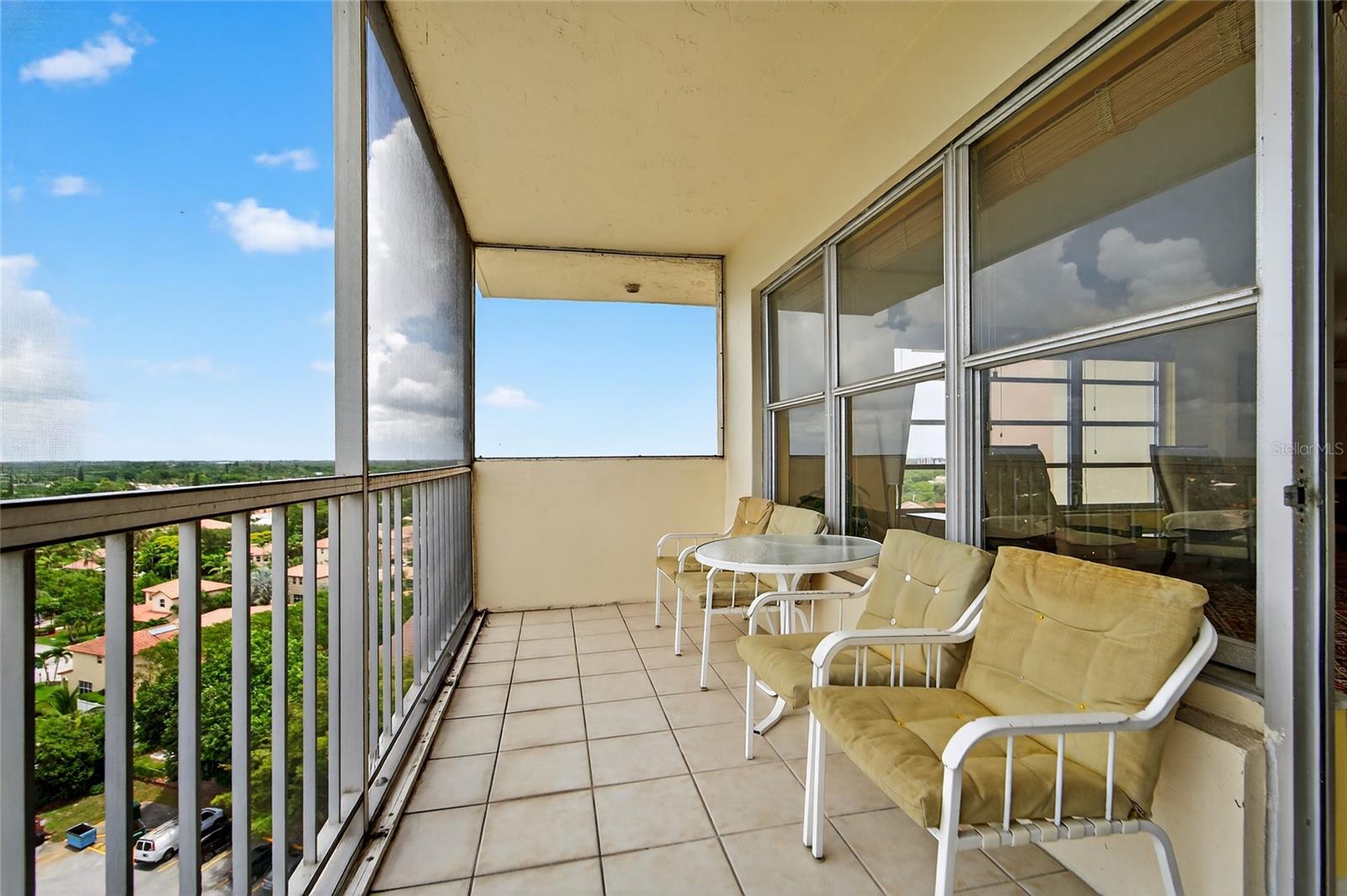 Image 5 of 36 For 10777 Sample Road 1212