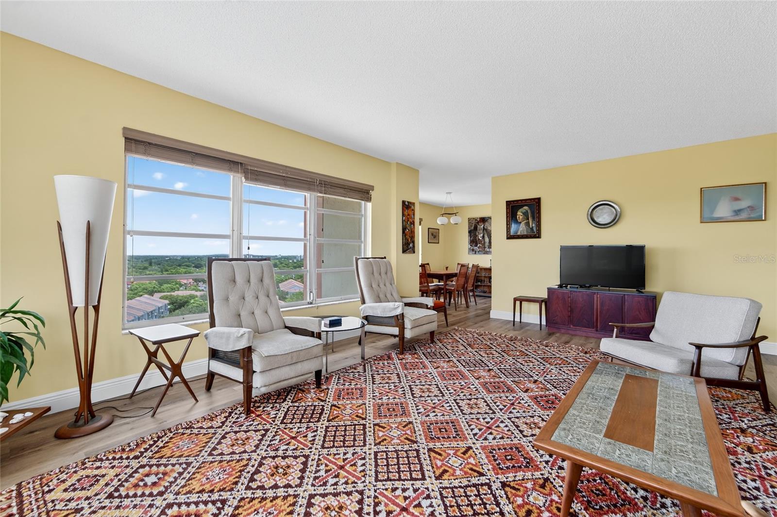Image 7 of 36 For 10777 Sample Road 1212