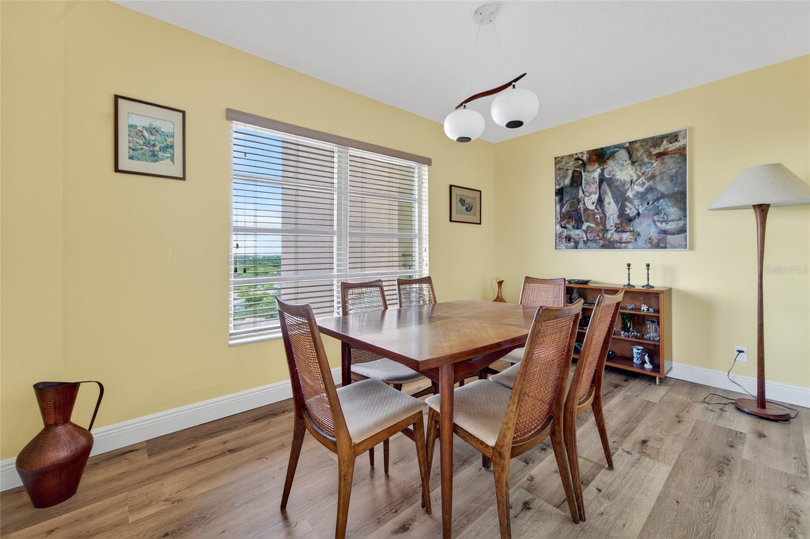 Image 8 of 36 For 10777 Sample Road 1212