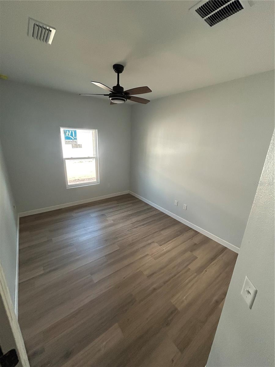 Image 14 of 18 For 307 20th Street