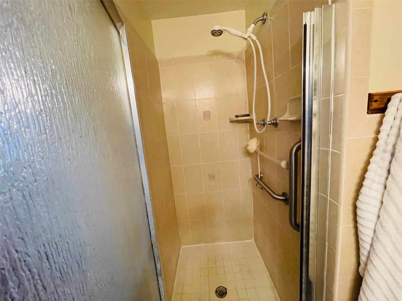 Image 17 of 27 For 1820 49th Place