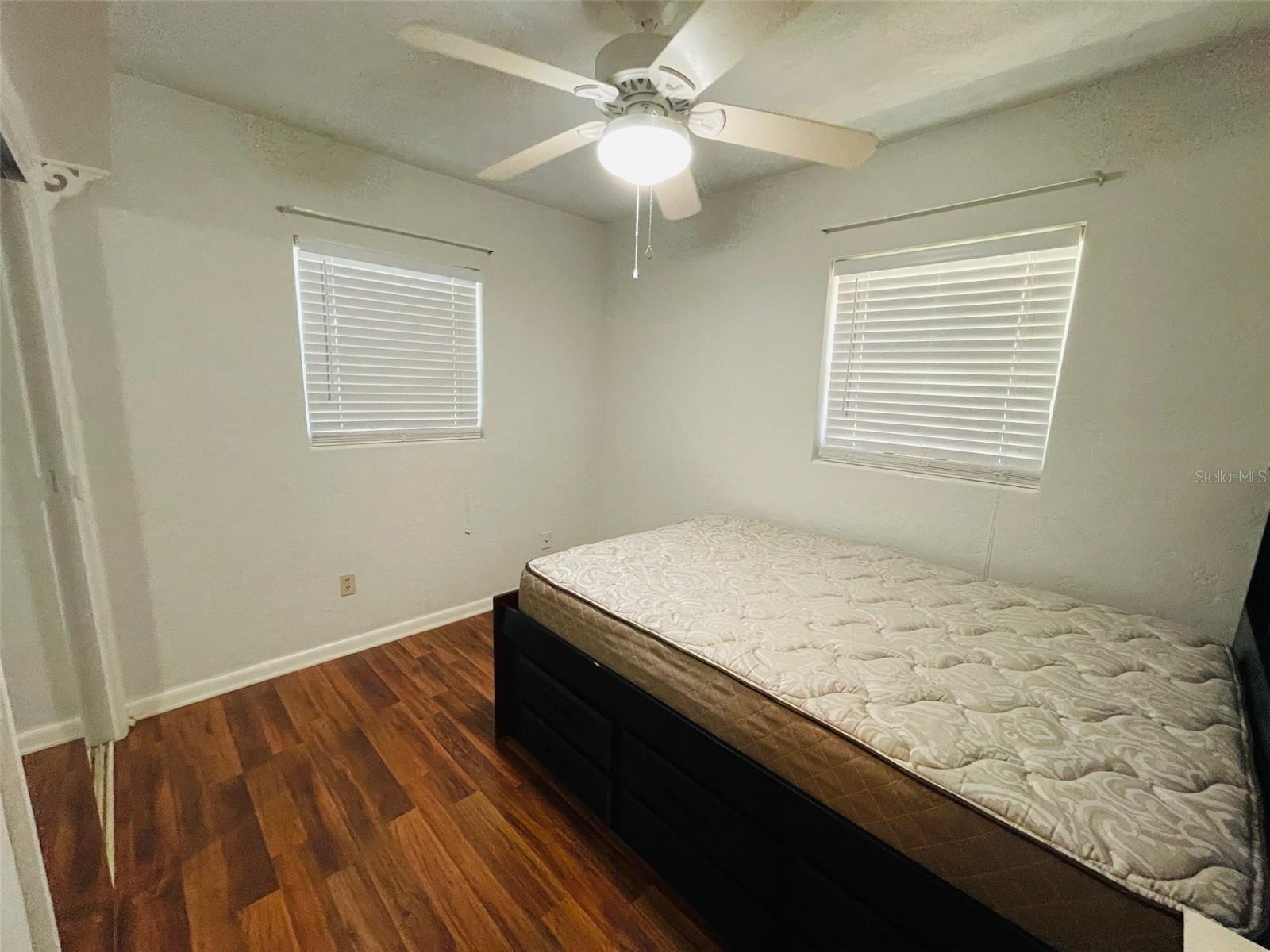 Image 18 of 27 For 1820 49th Place