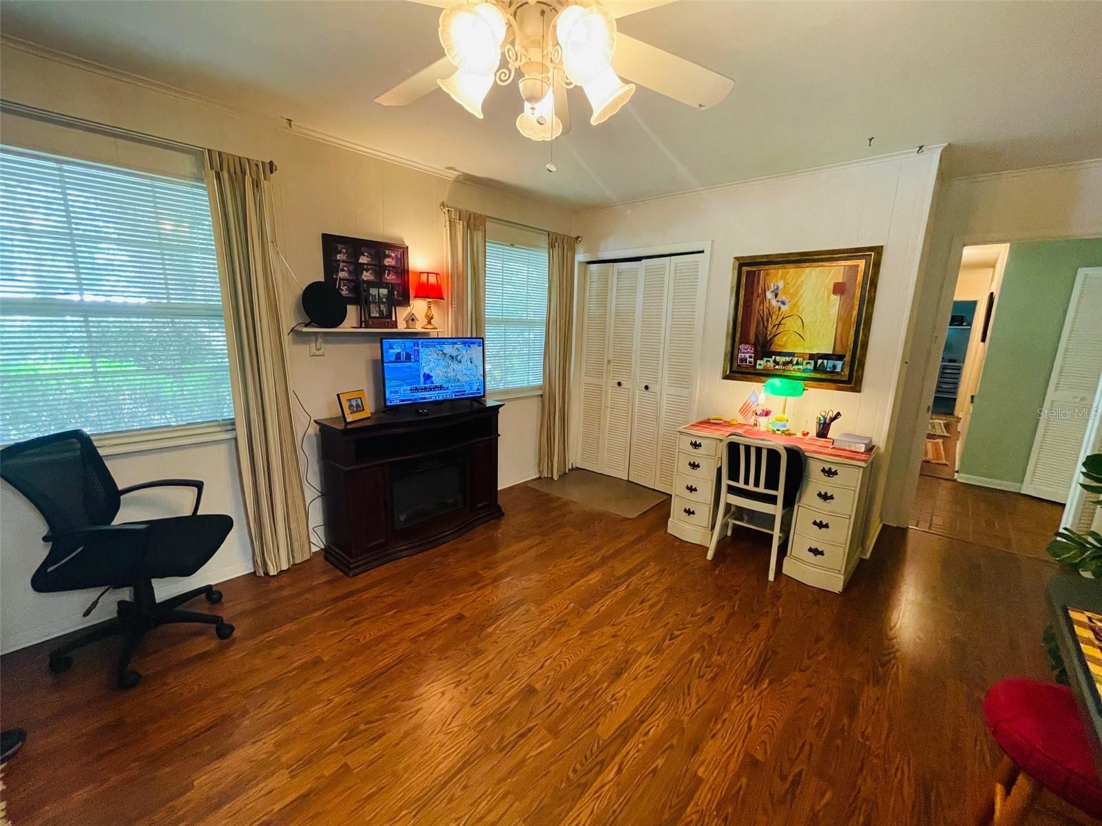 Image 8 of 27 For 1820 49th Place