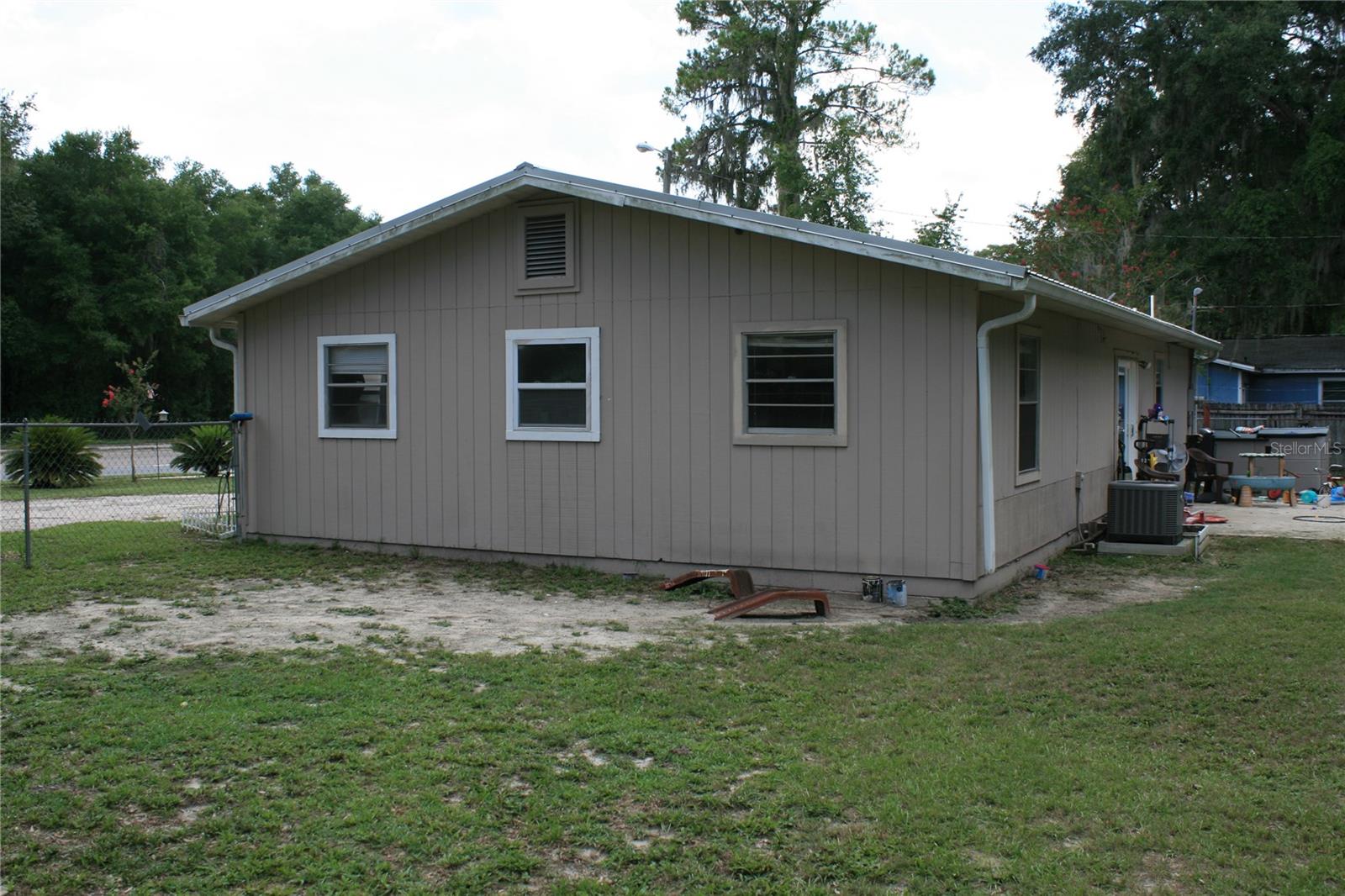 Image 7 of 9 For 22644 Hawthorne Road