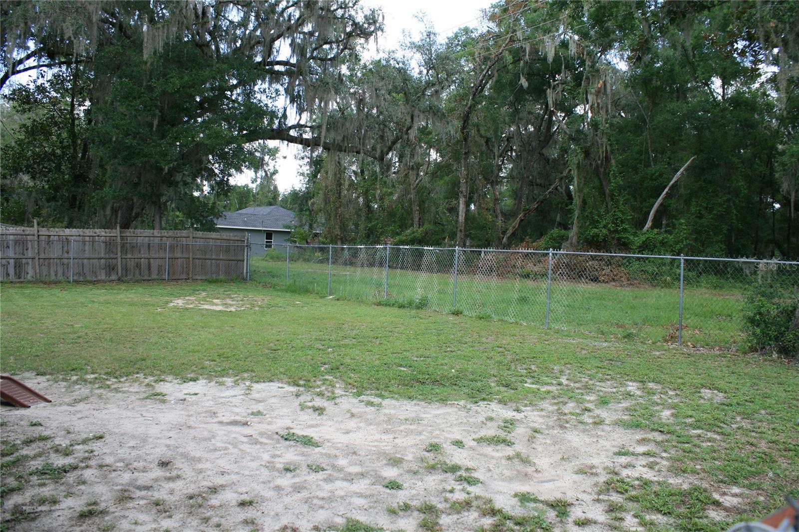 Image 9 of 9 For 22644 Hawthorne Road