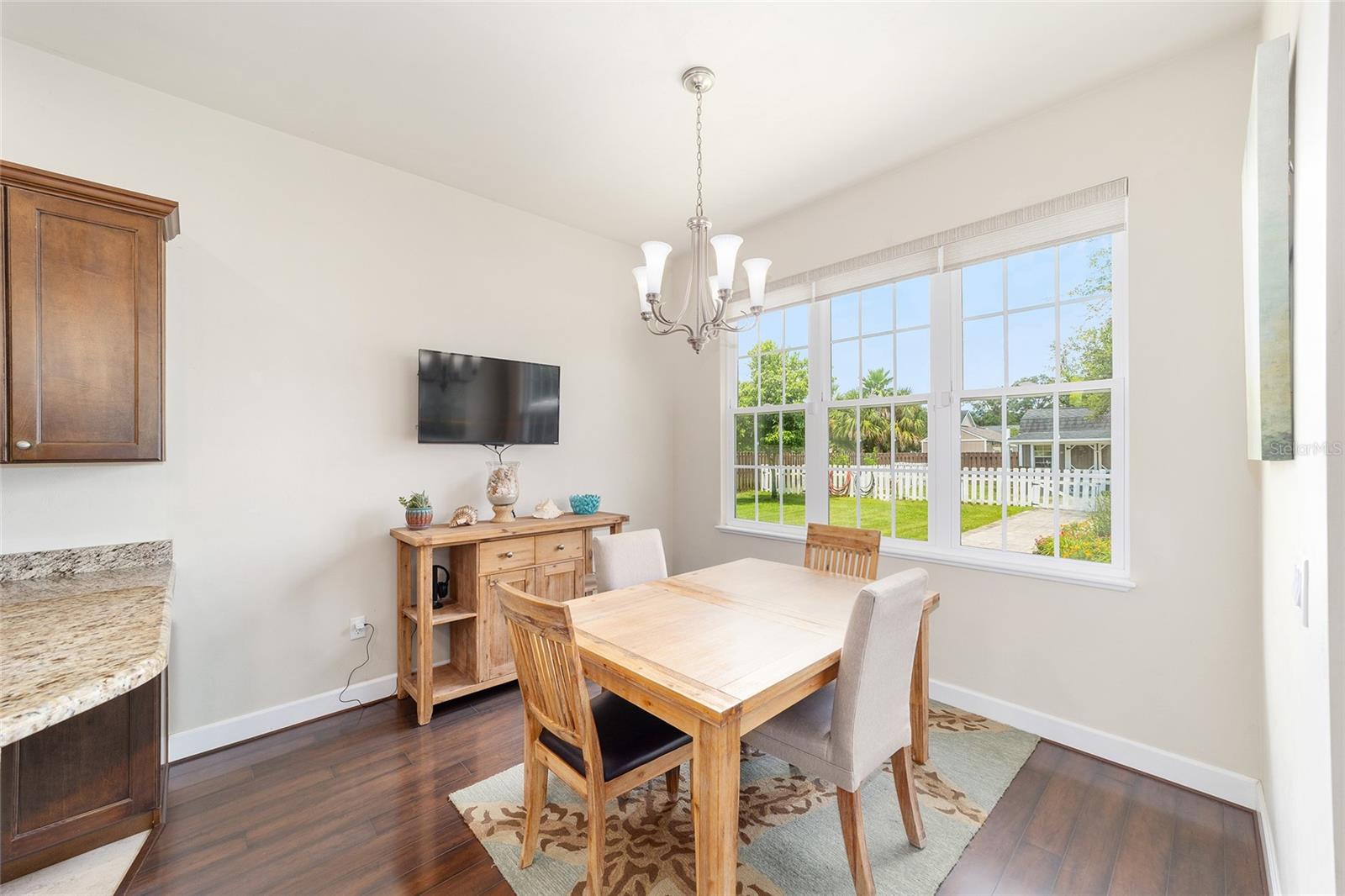 Image 15 of 54 For 16333 204th Street