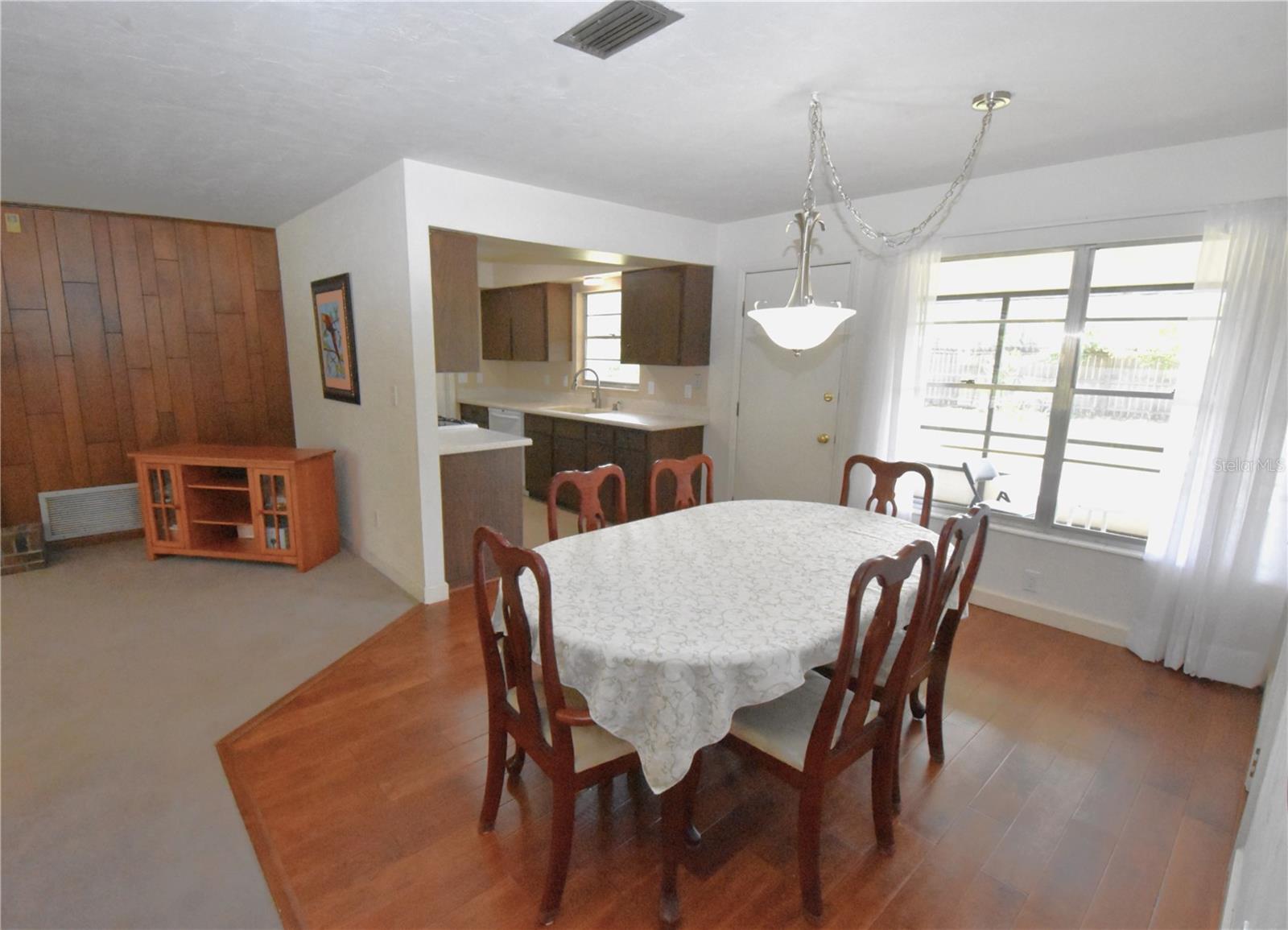 Image 8 of 34 For 5407 23rd Terrace