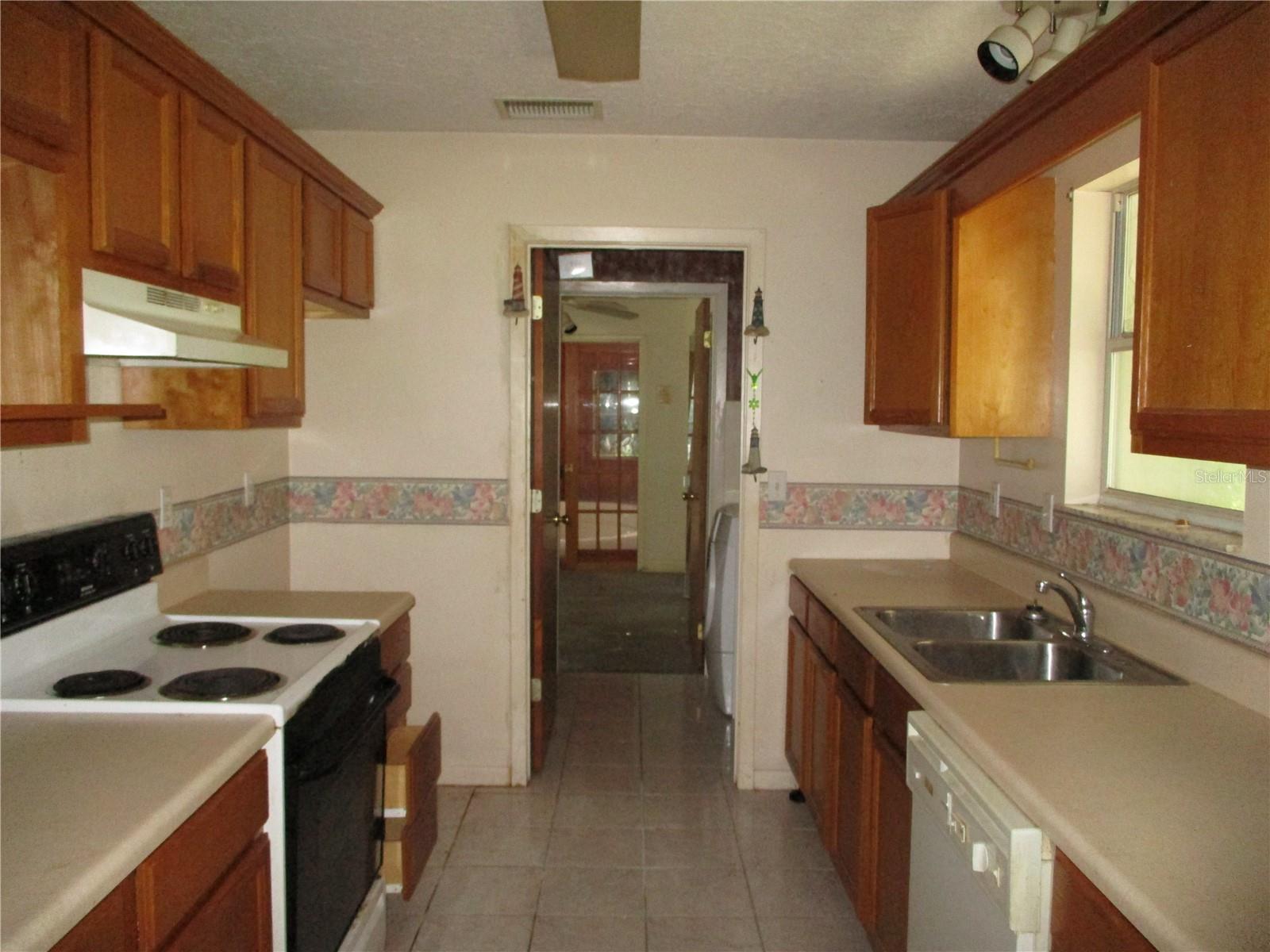 Image 16 of 27 For 12168 Cedar Drive