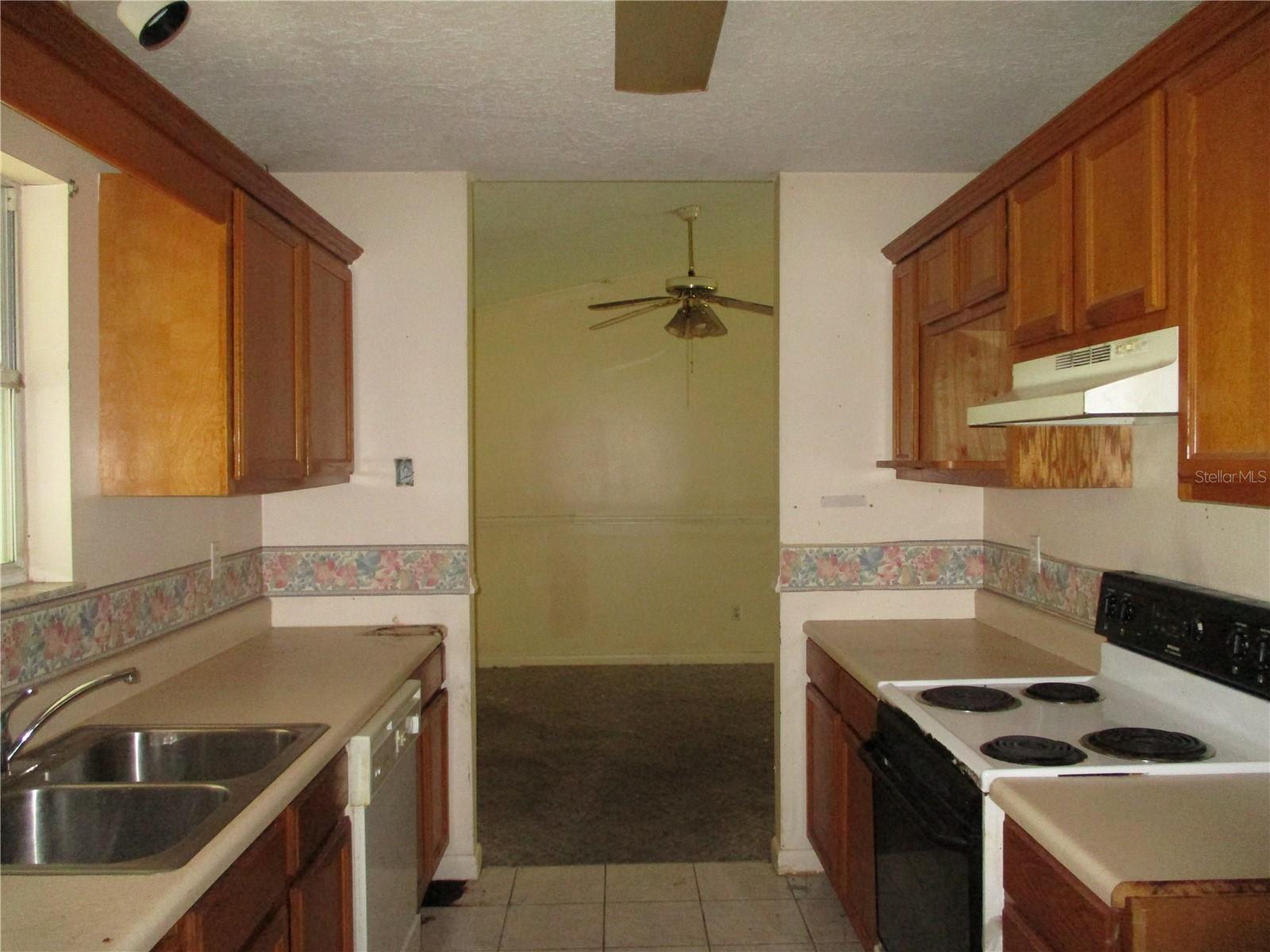 Image 17 of 27 For 12168 Cedar Drive