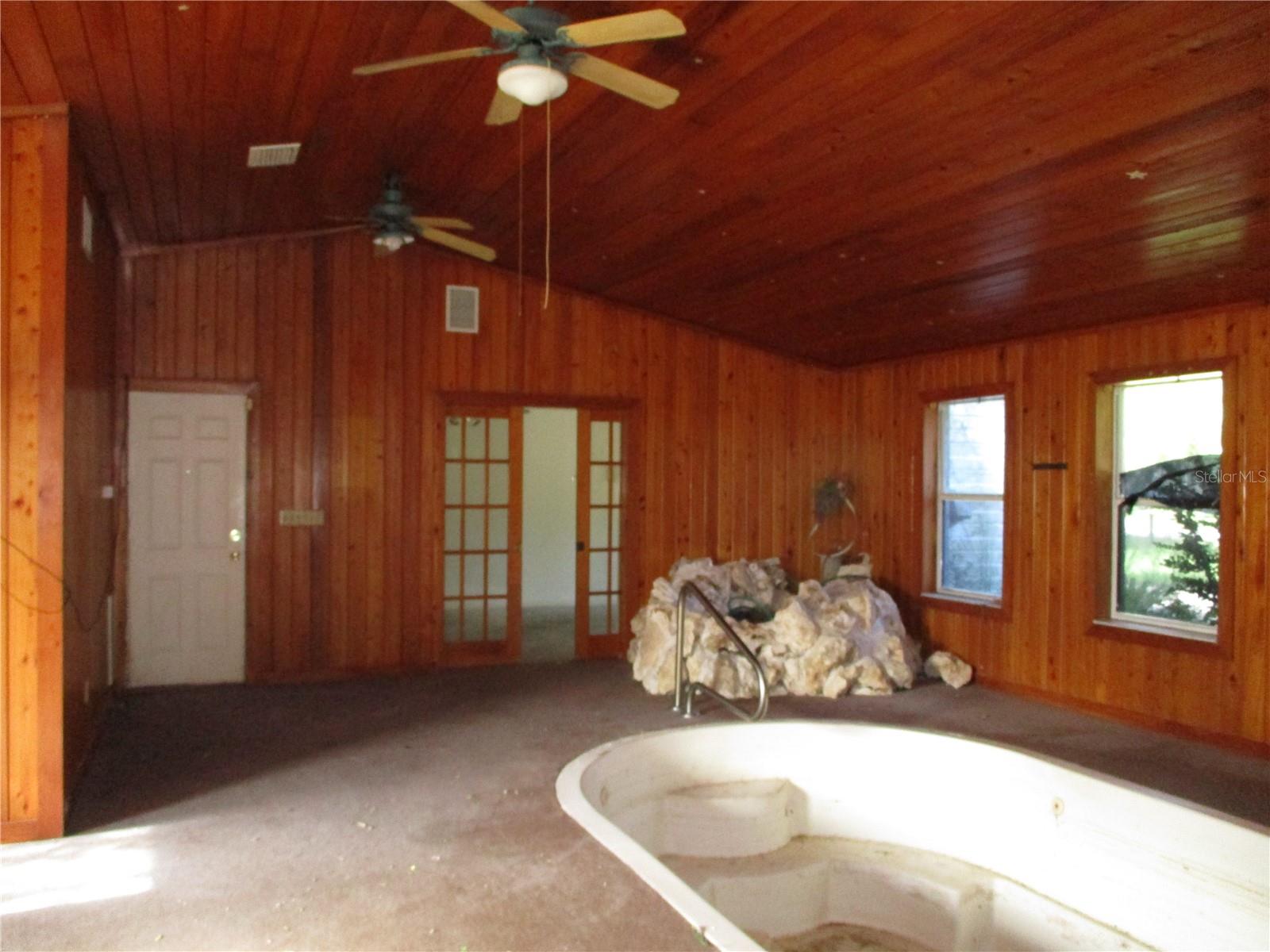 Image 21 of 27 For 12168 Cedar Drive