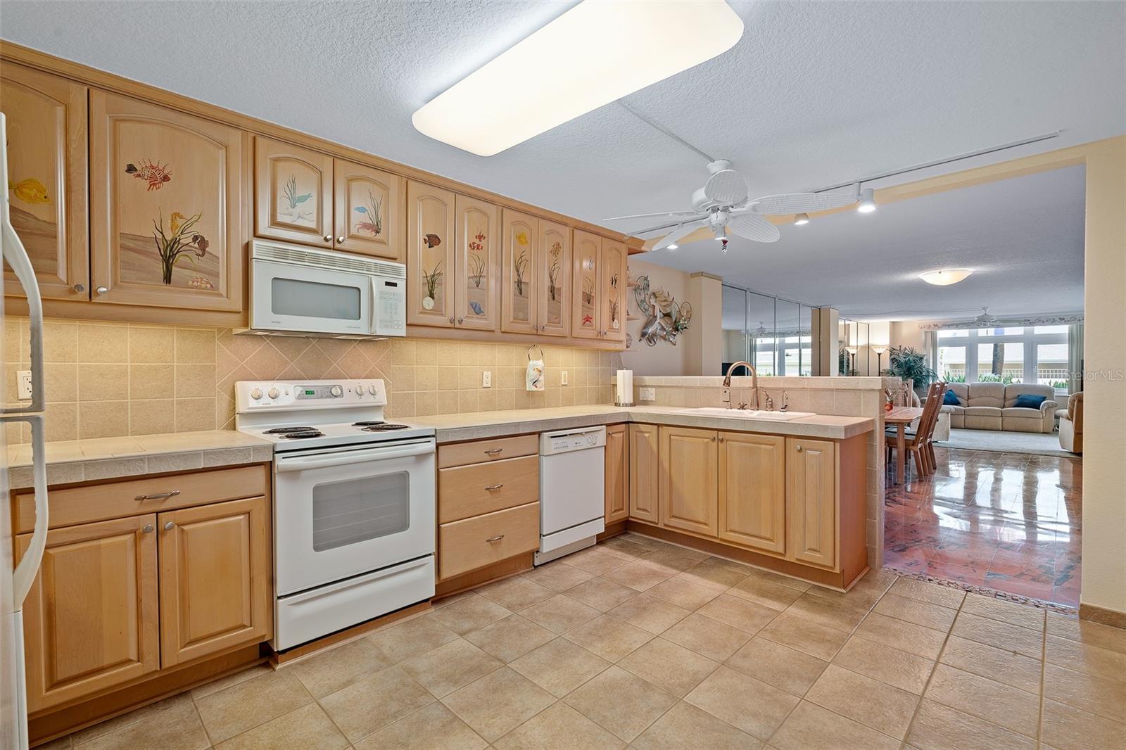 Image 16 of 70 For 395 Atlantic Avenue 102