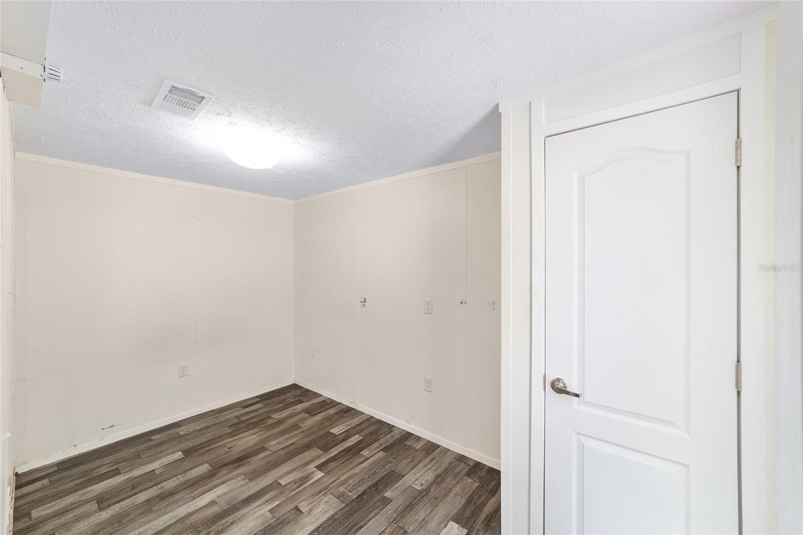 Image 17 of 24 For 14161 49th Lane