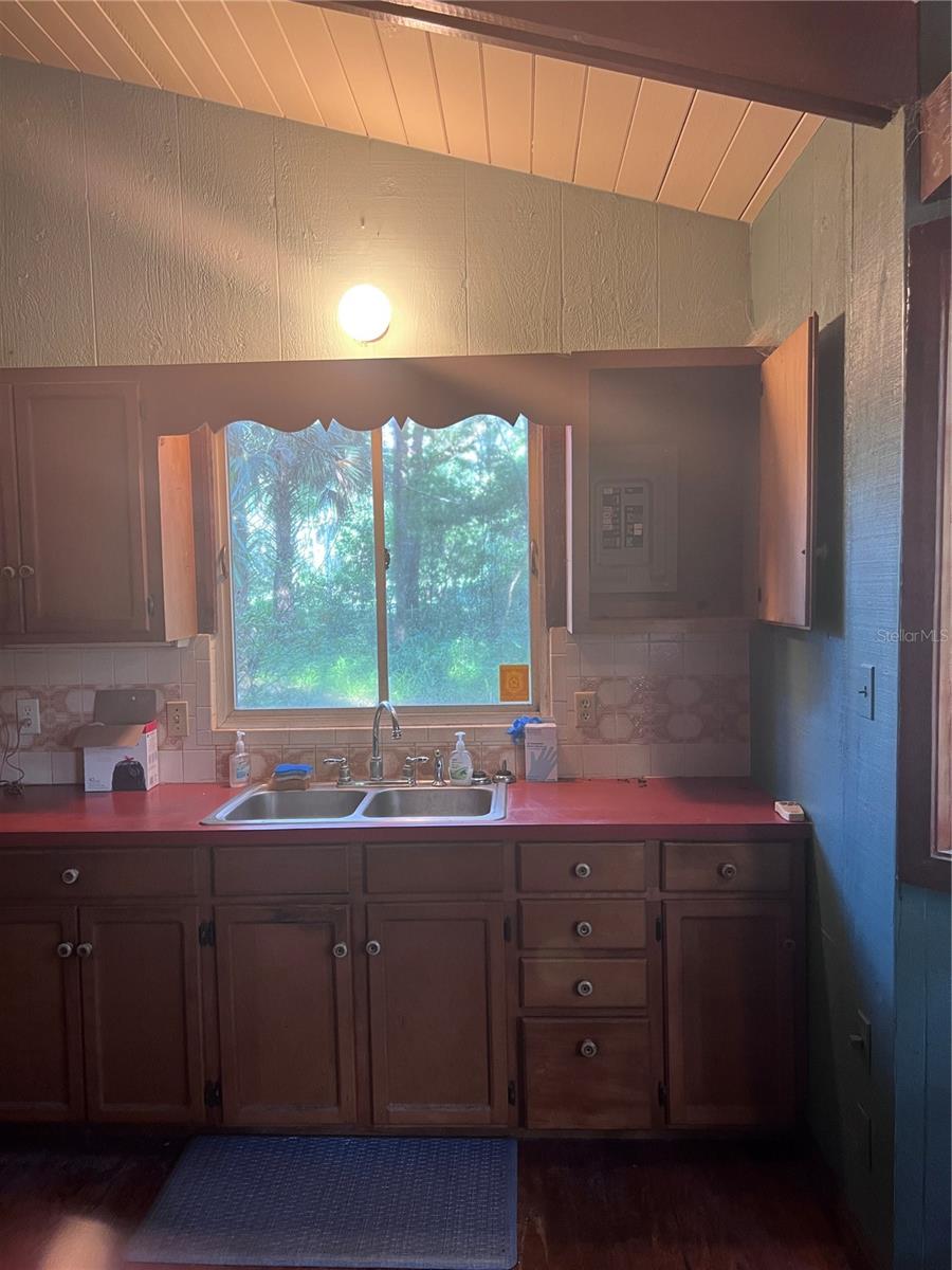 Image 22 of 24 For 5640 57th Avenue