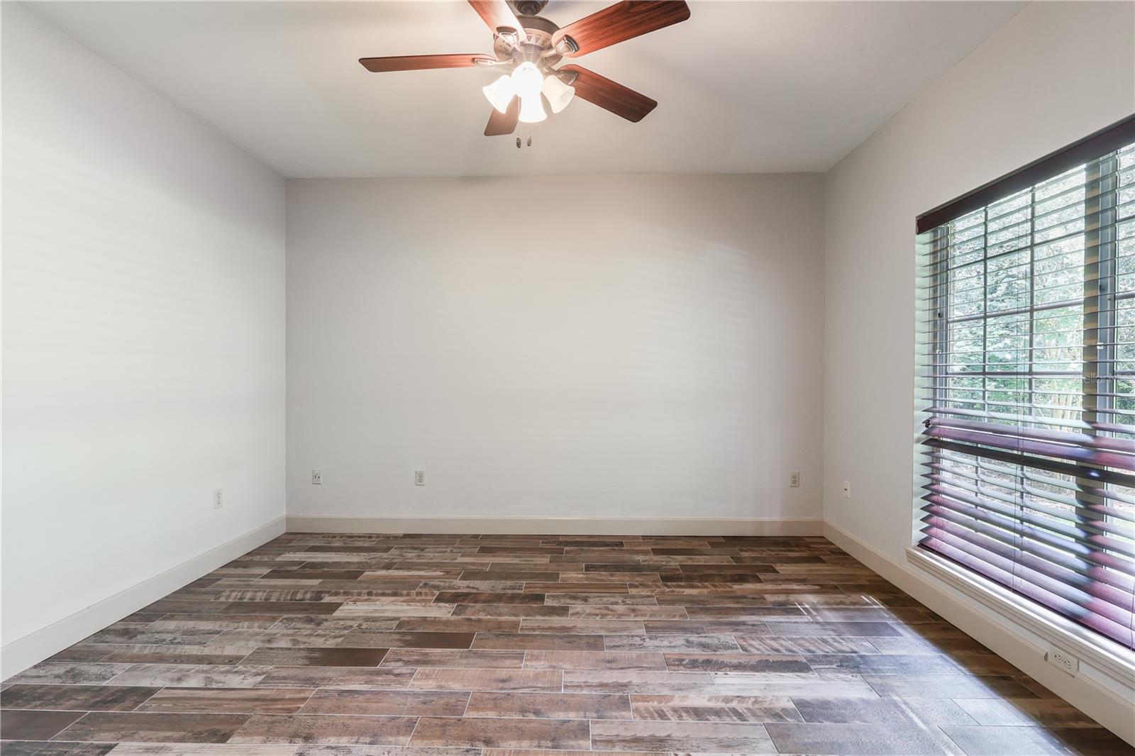 Image 39 of 60 For 4230 77th Street
