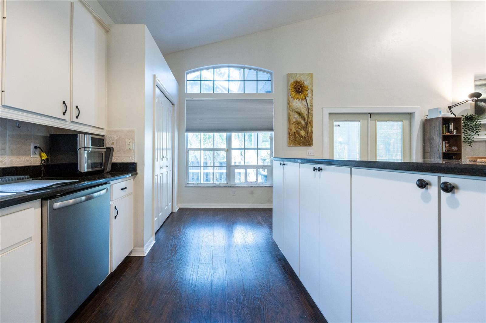 Image 12 of 59 For 6026 35 Street