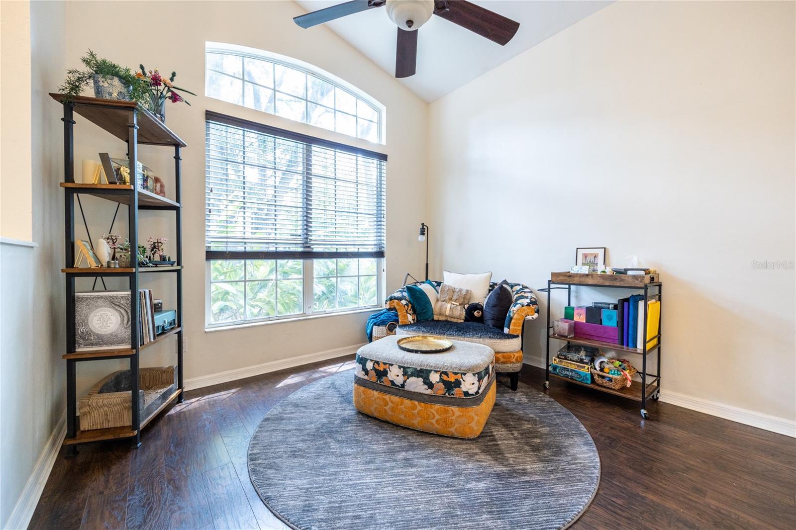 Image 13 of 59 For 6026 35 Street