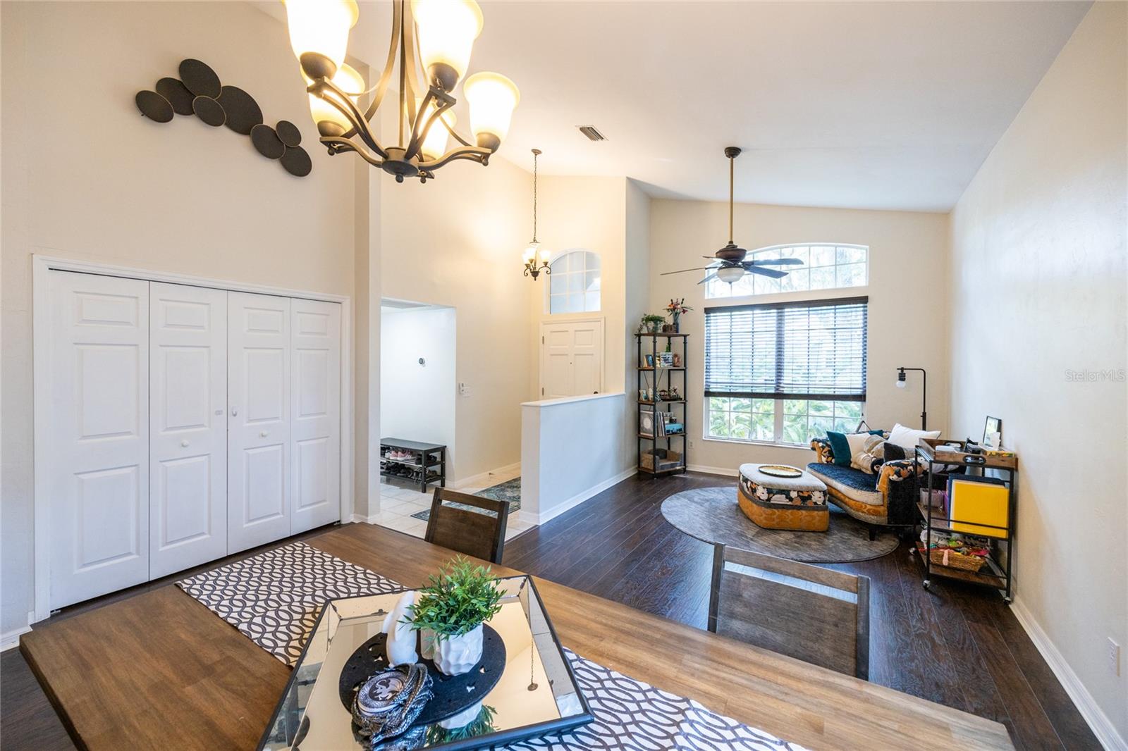 Image 16 of 59 For 6026 35 Street