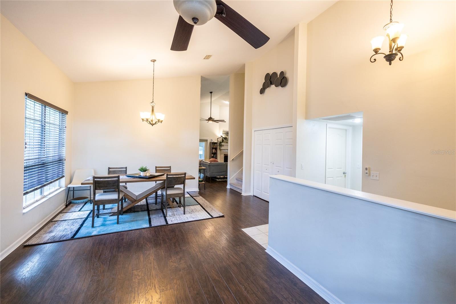 Image 17 of 59 For 6026 35 Street