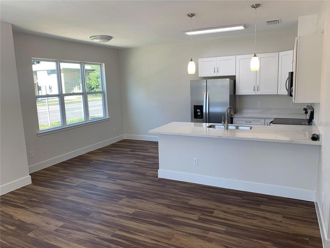 Image 5 of 5 For 540 30 Avenue 10