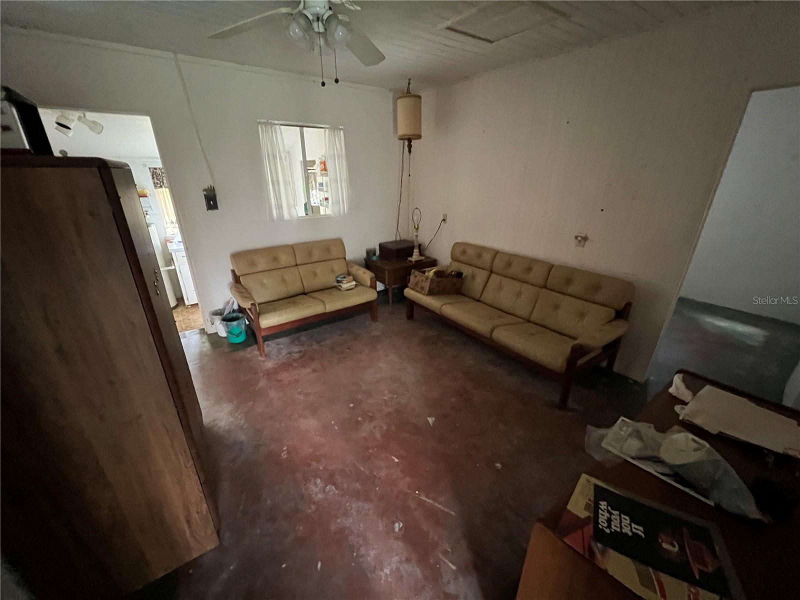 Image 11 of 35 For 16518 207th Street