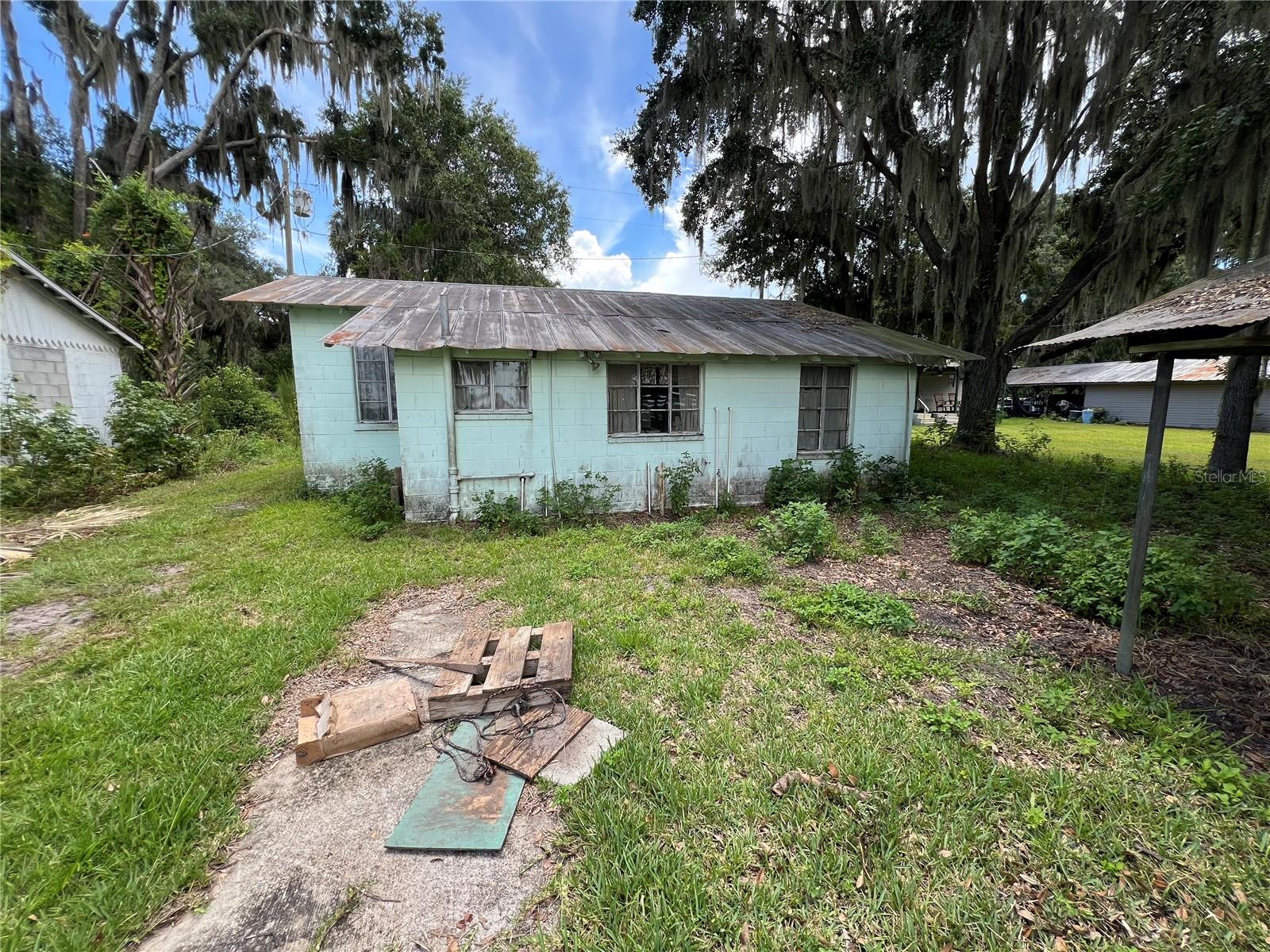 Image 14 of 35 For 16518 207th Street
