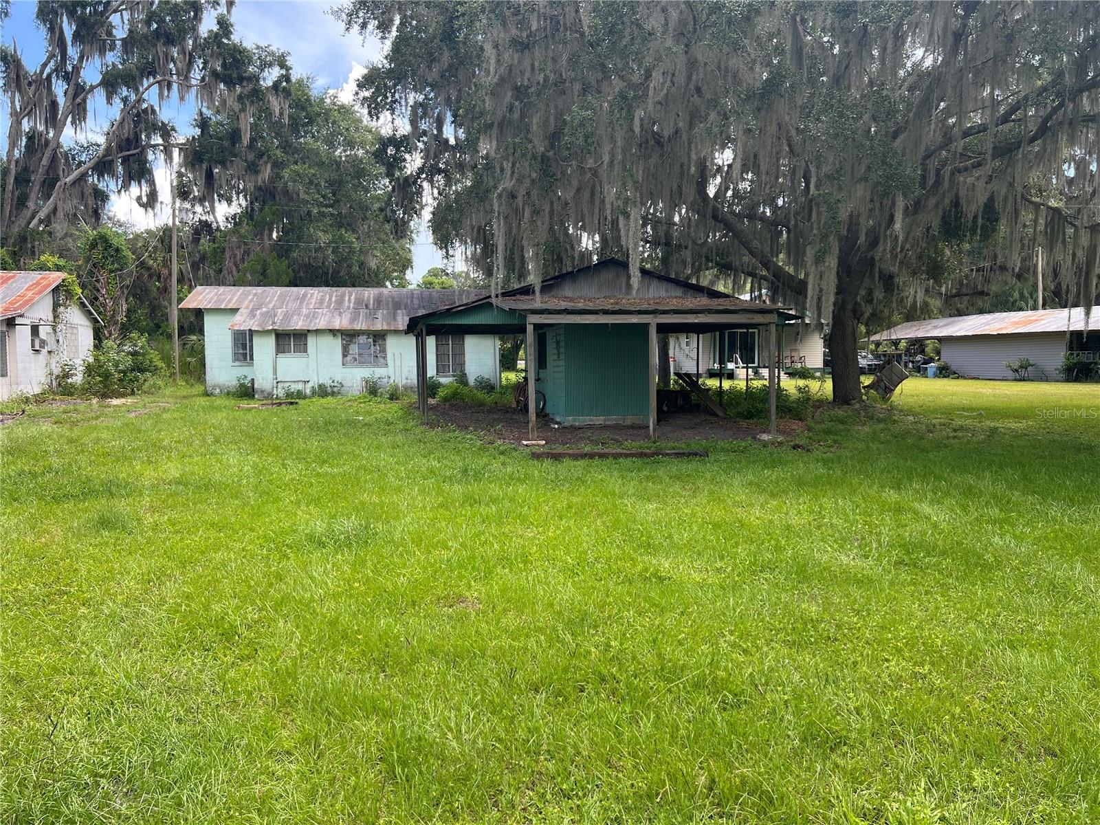 Image 21 of 35 For 16518 207th Street