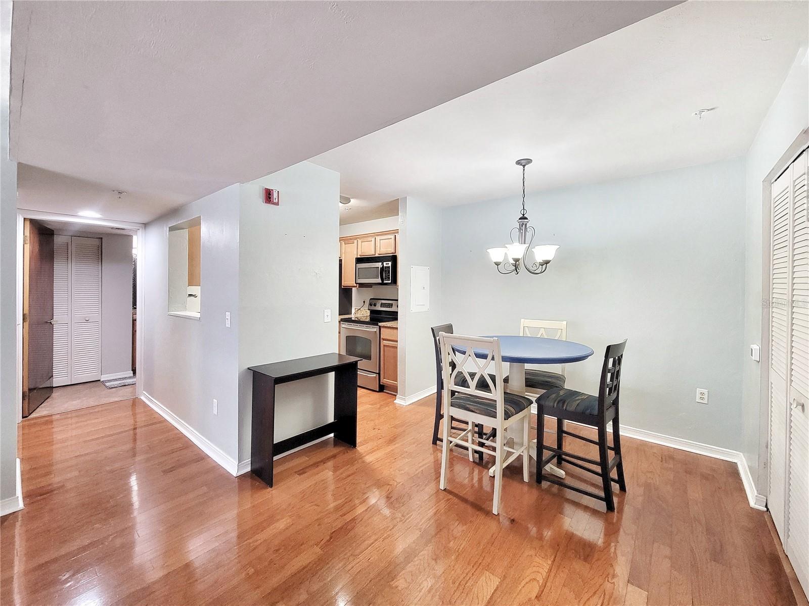 Image 11 of 27 For 2360 Archer Road 802