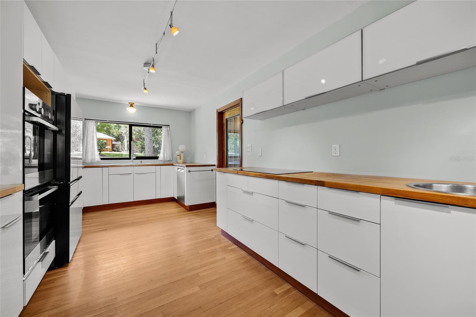 Image 13 of 56 For 851 19th Terrace