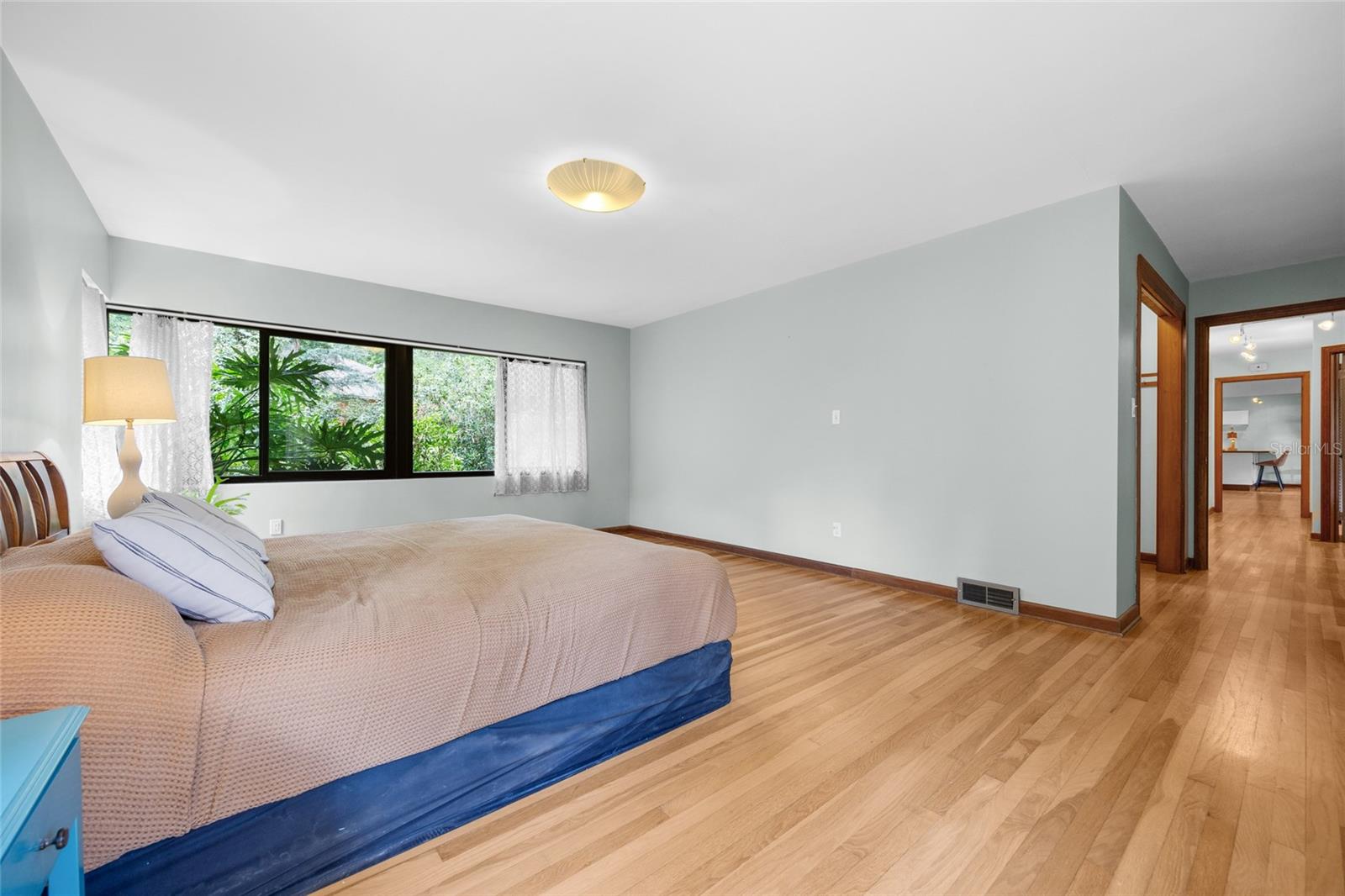 Image 22 of 56 For 851 19th Terrace