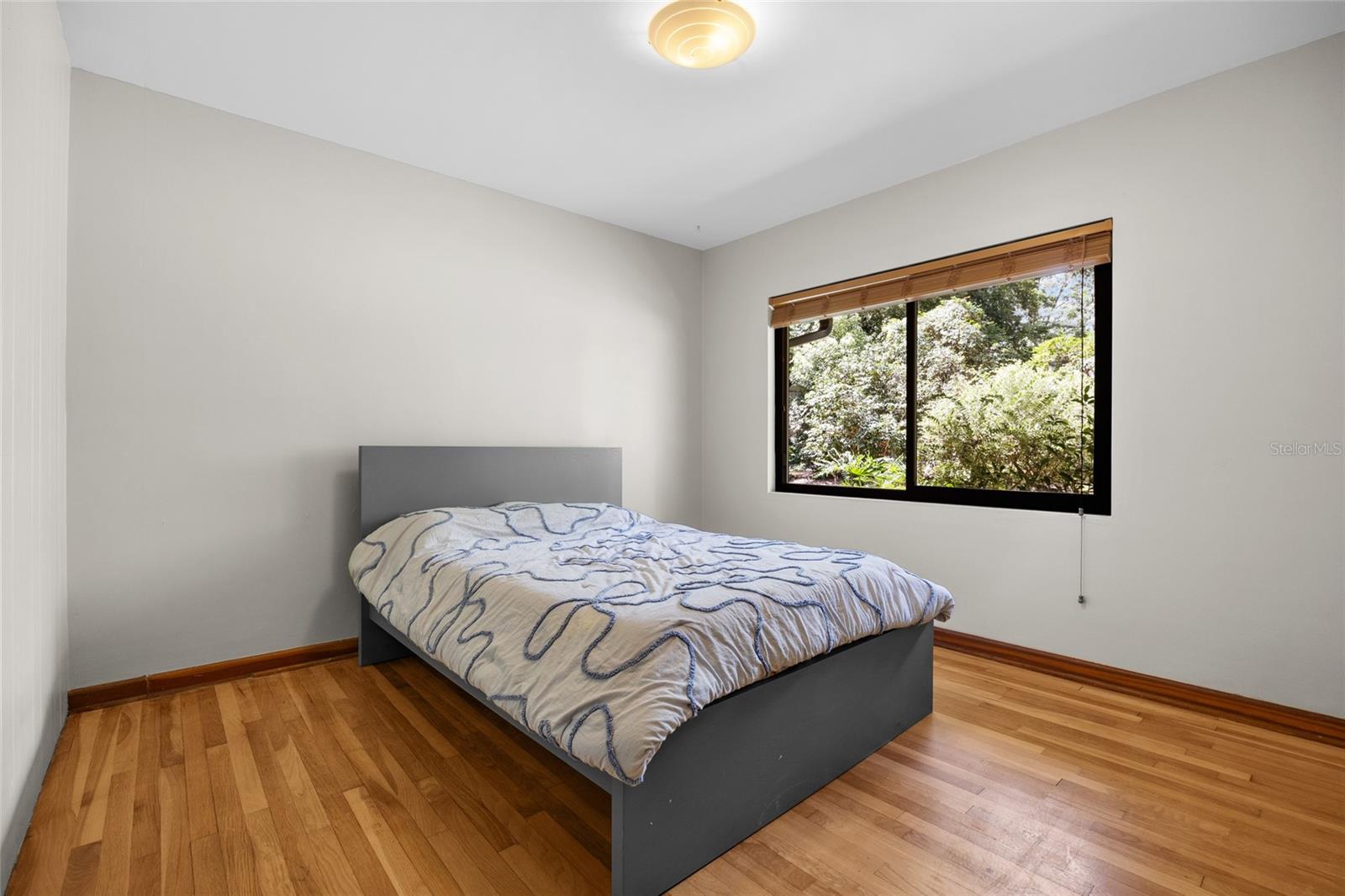 Image 25 of 56 For 851 19th Terrace