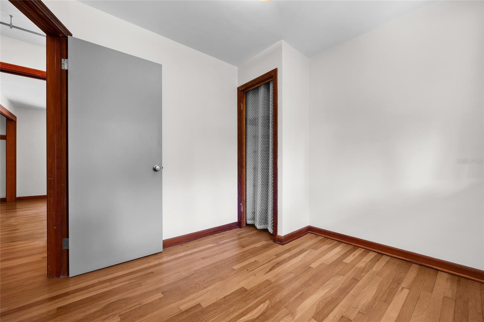 Image 26 of 56 For 851 19th Terrace