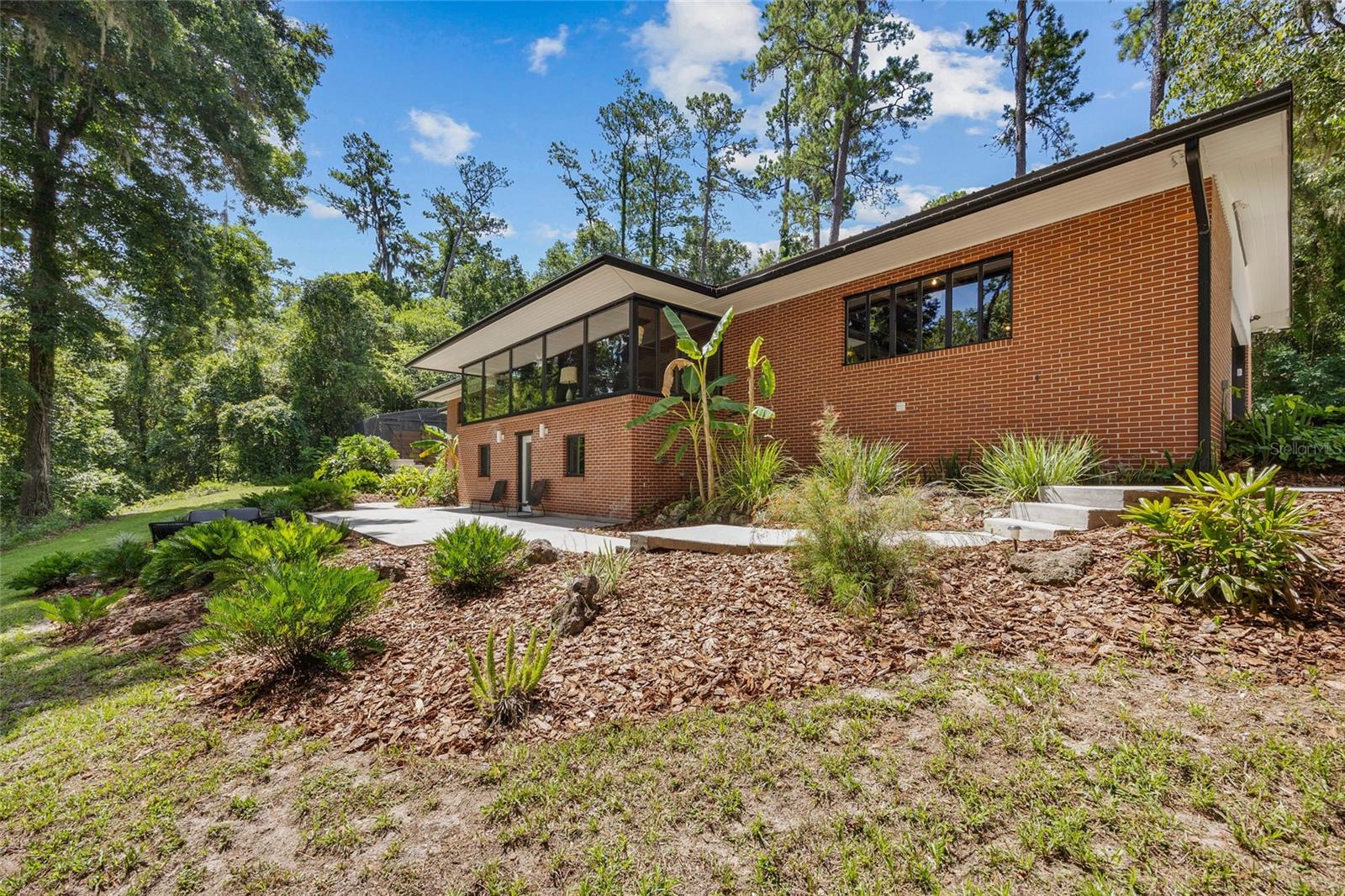 Image 43 of 56 For 851 19th Terrace
