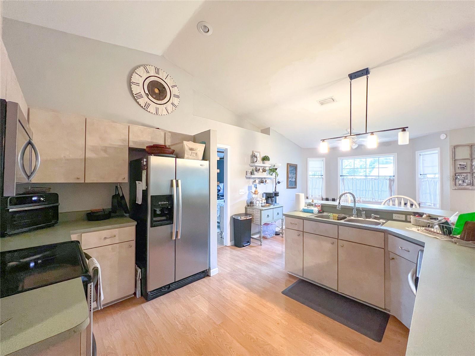 Image 5 of 15 For 25506 20th Avenue