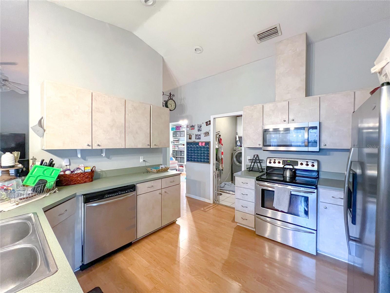 Image 6 of 15 For 25506 20th Avenue