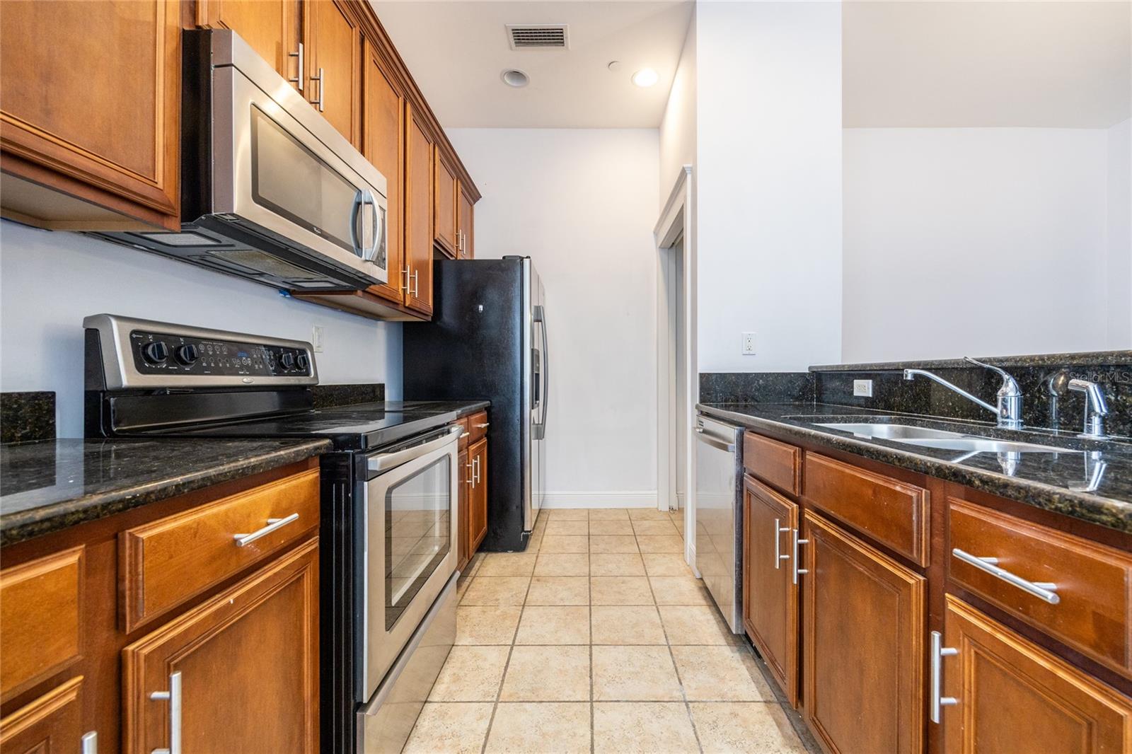 Image 17 of 46 For 421 2nd Avenue