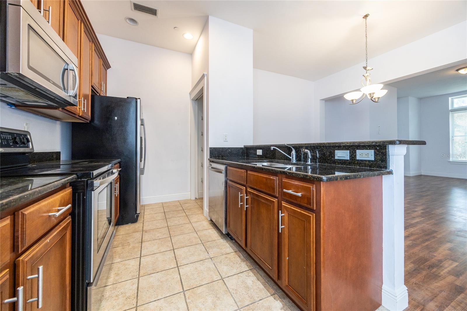 Image 18 of 46 For 421 2nd Avenue