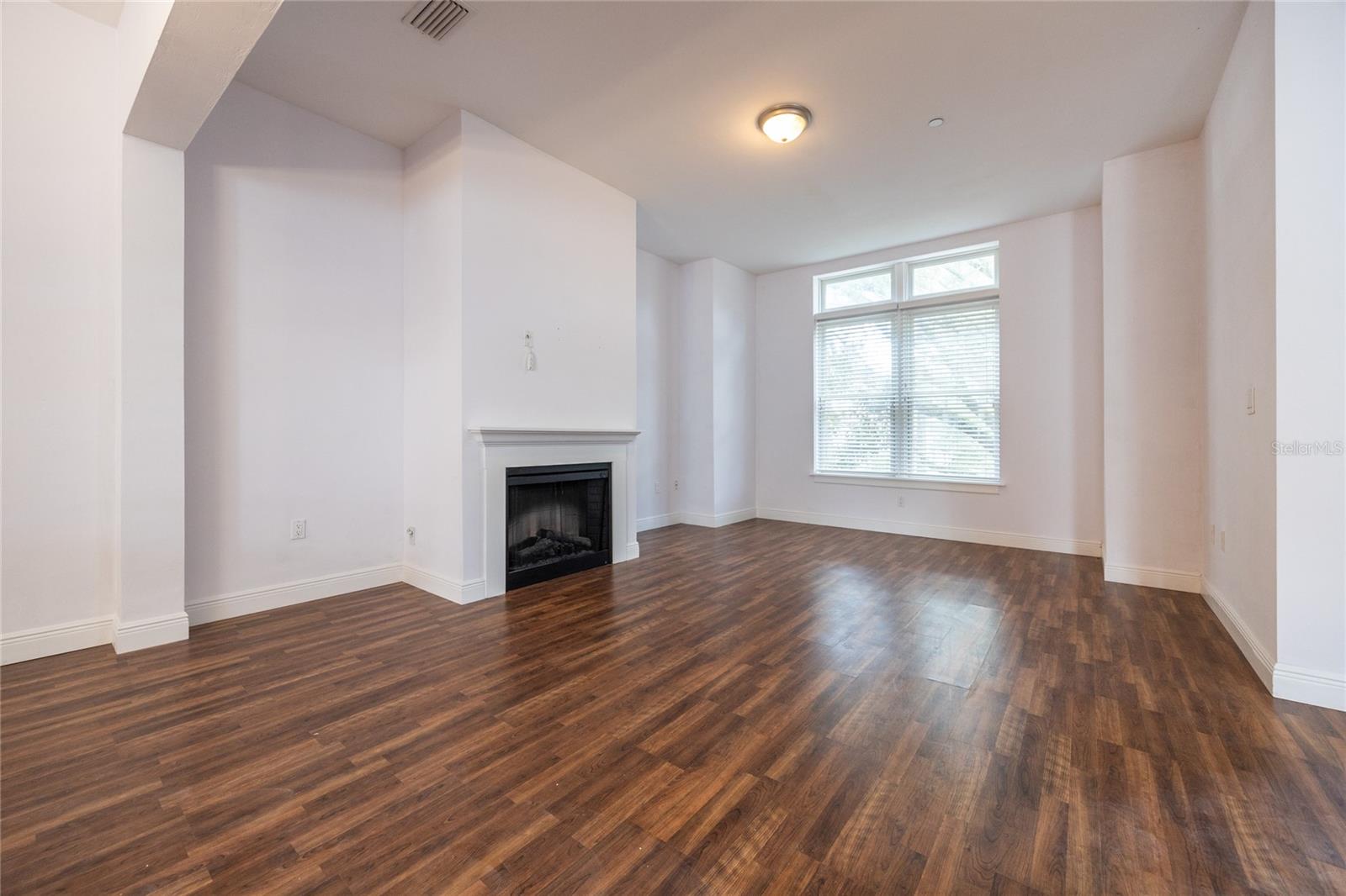 Image 8 of 46 For 421 2nd Avenue