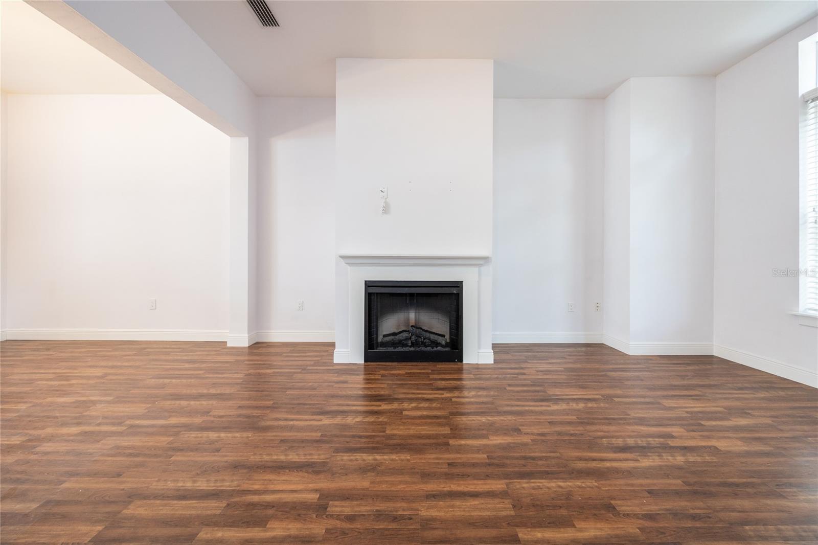 Image 9 of 46 For 421 2nd Avenue