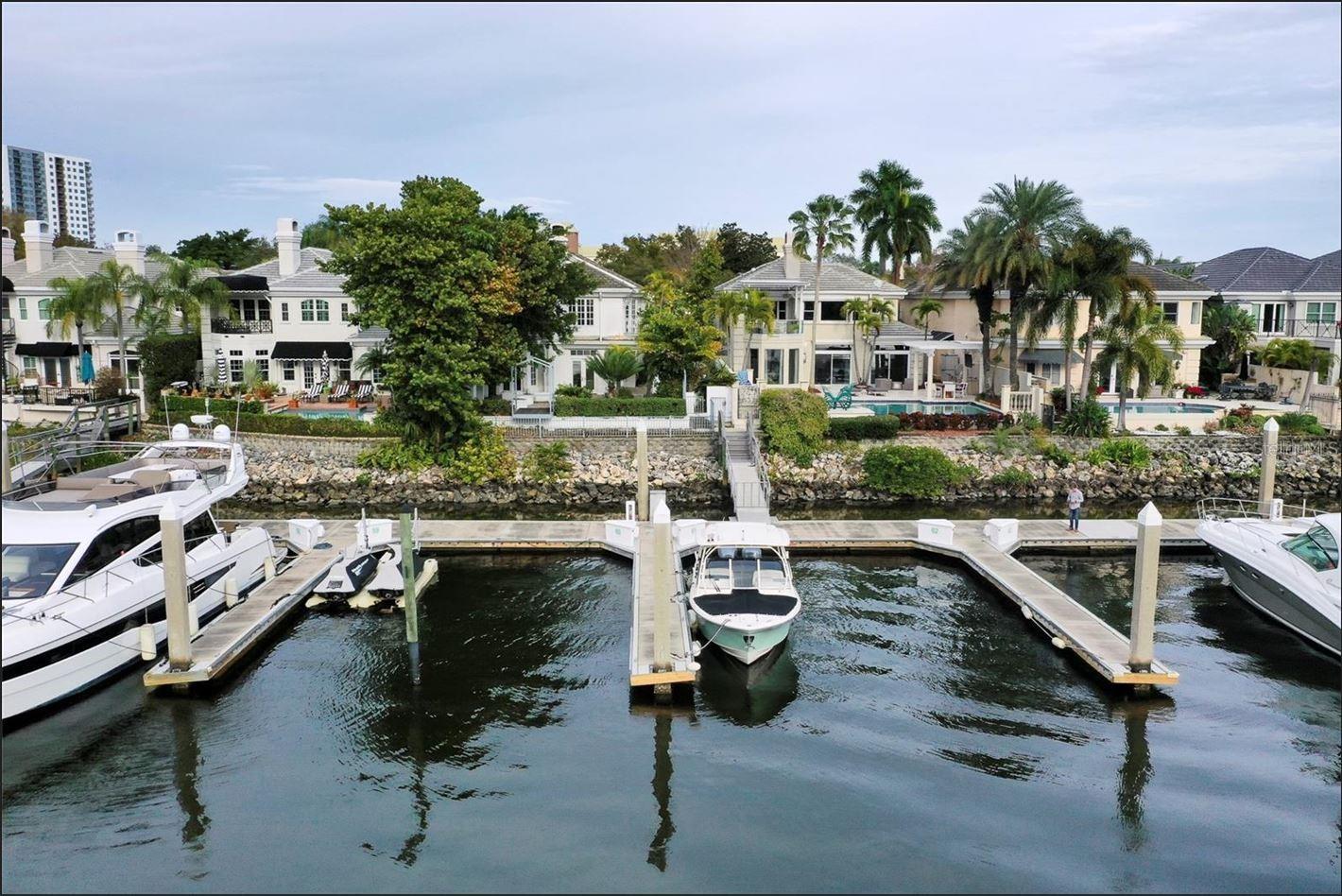 Listing photo id 0 for 60 Mariner Way 60
