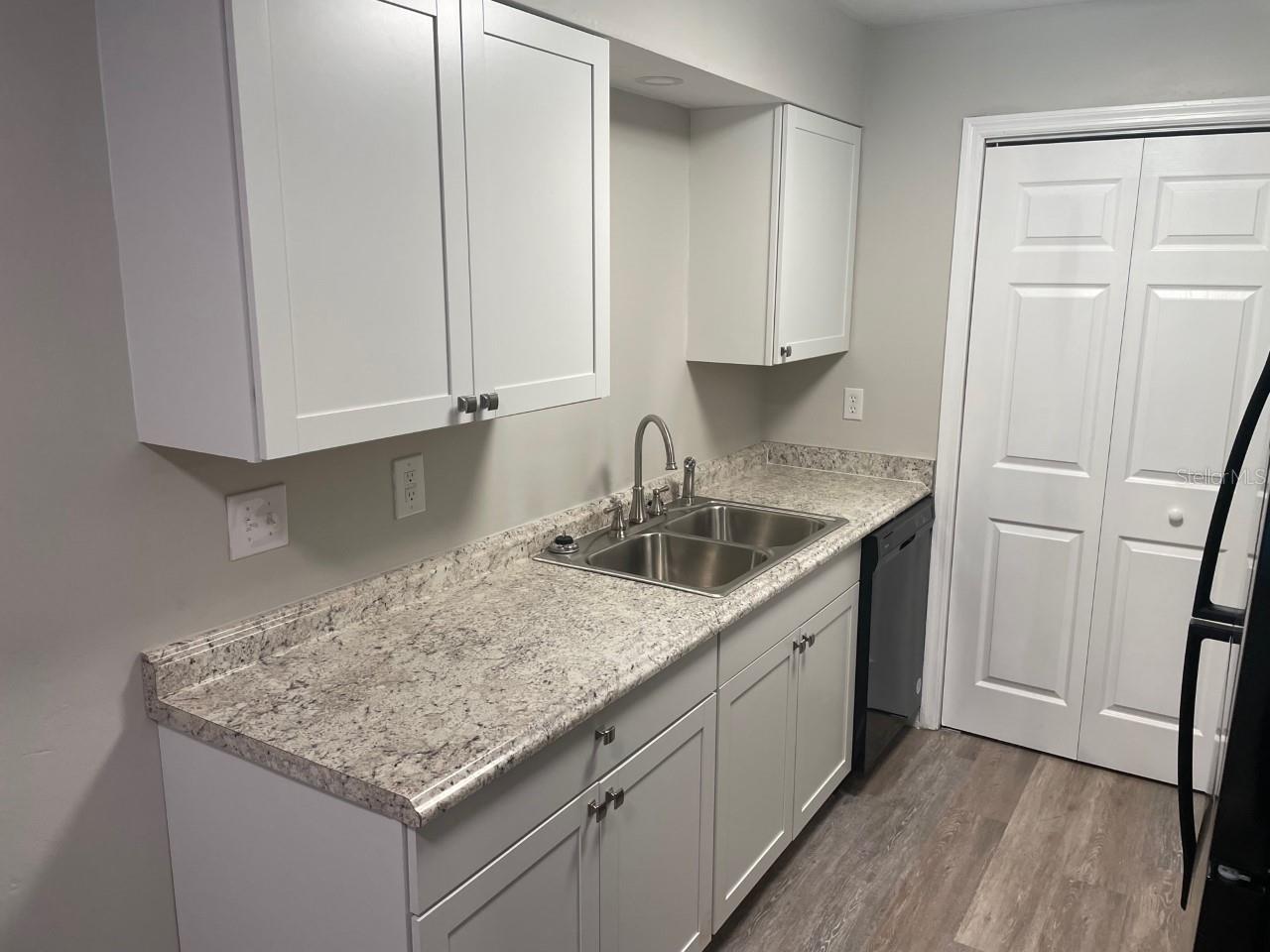 Image 11 of 16 For 1523 7th Street A-5