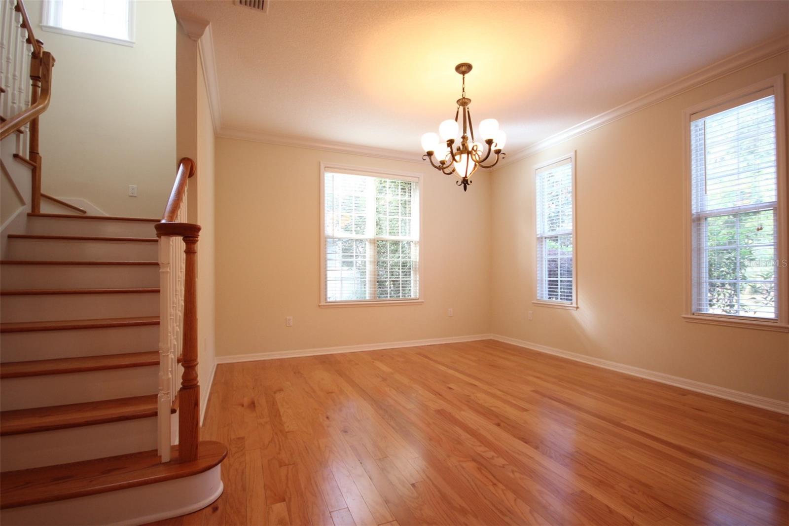 Image 5 of 28 For 417 129th Terrace