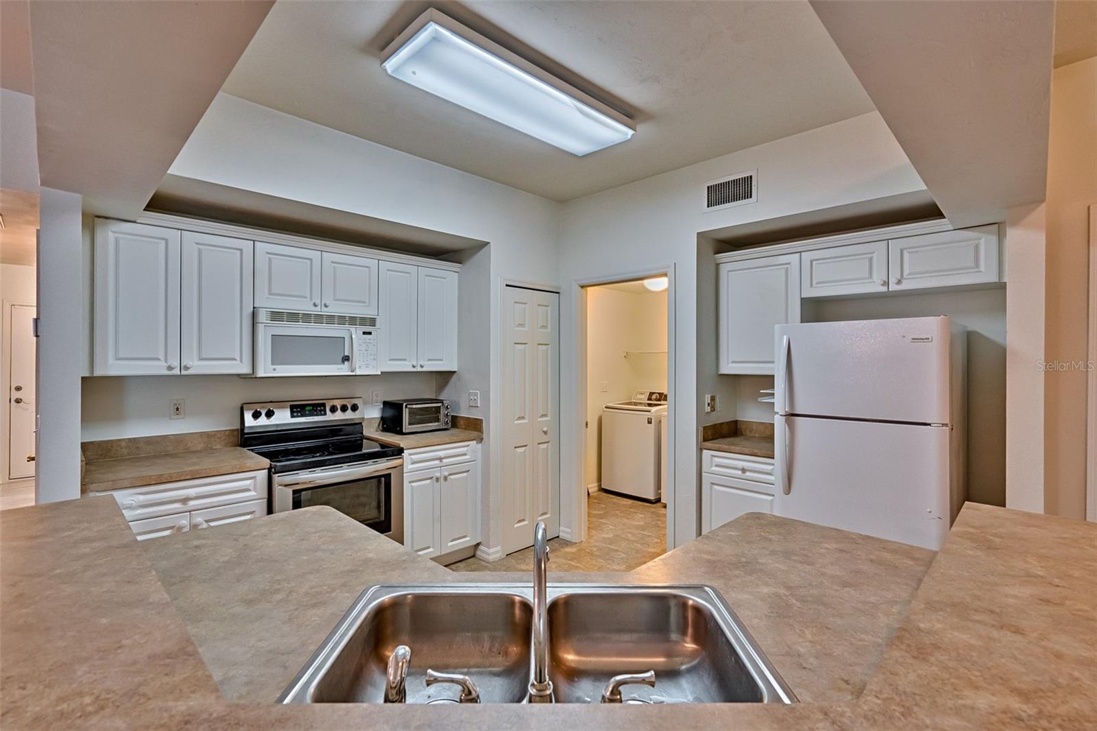 Image 12 of 32 For 10529 28th Lane