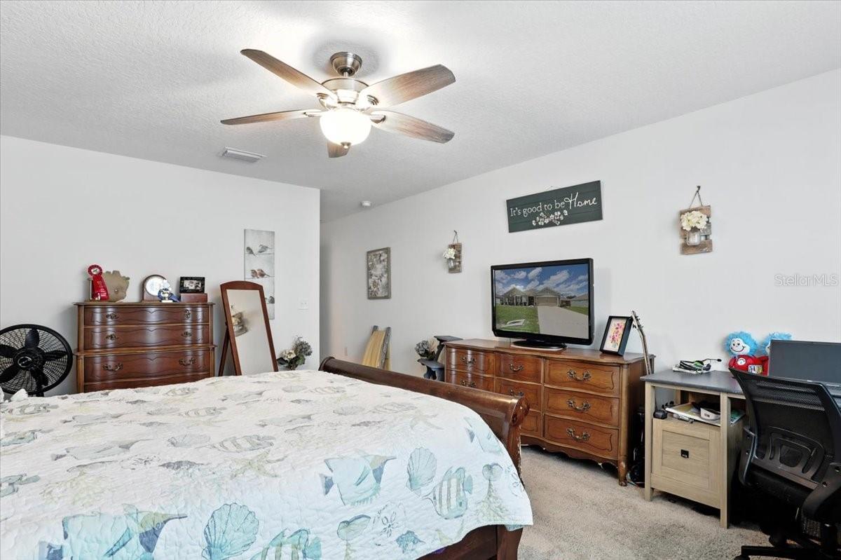 Image 18 of 31 For 19484 228th Drive