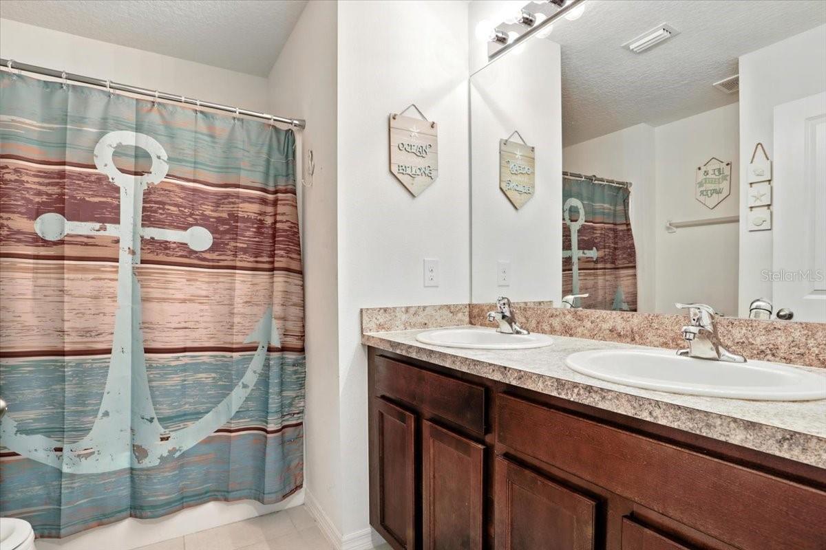Image 26 of 31 For 19484 228th Drive