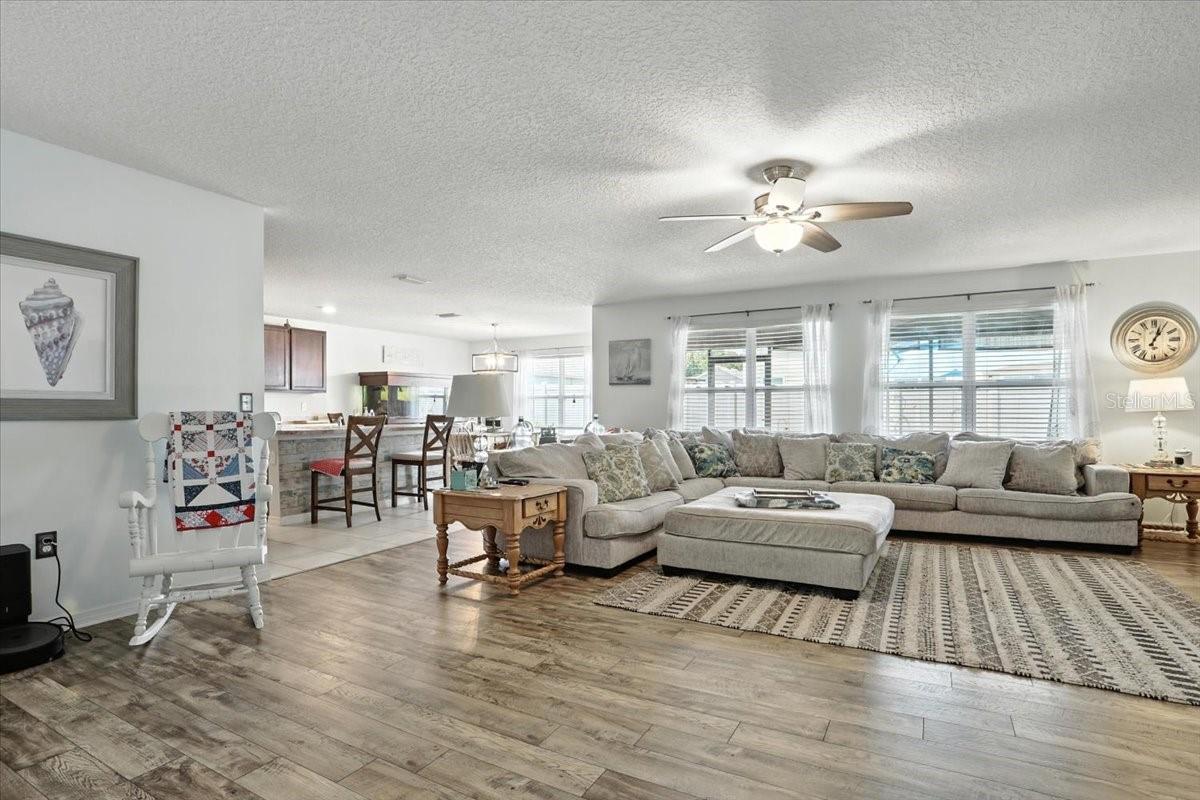 Image 4 of 31 For 19484 228th Drive
