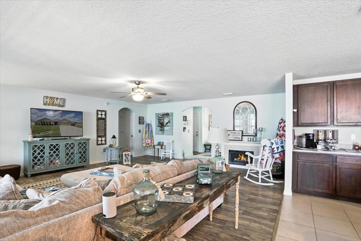 Image 6 of 31 For 19484 228th Drive